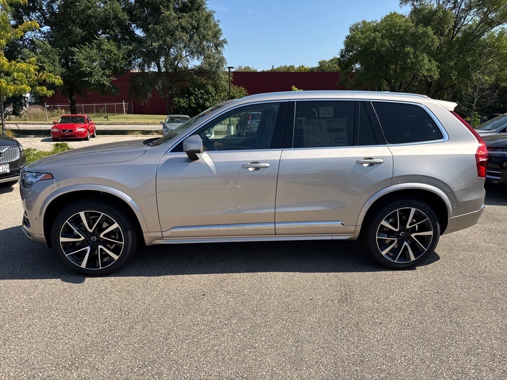 2025 Volvo XC90 Plus photo 2