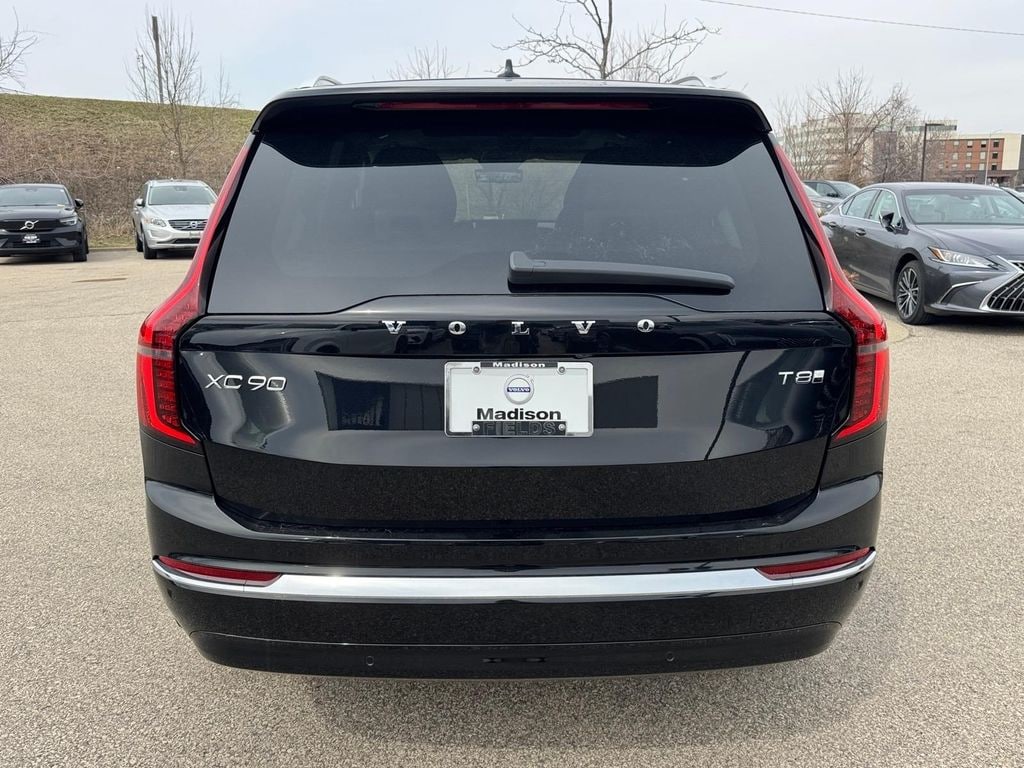 New 2026 Volvo XC90 plug-in hybrid T8 Ultra 7-Seater SUV