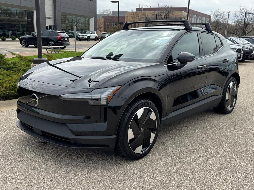 2025 Volvo EX30 Twin Motor Performance Plus's photo