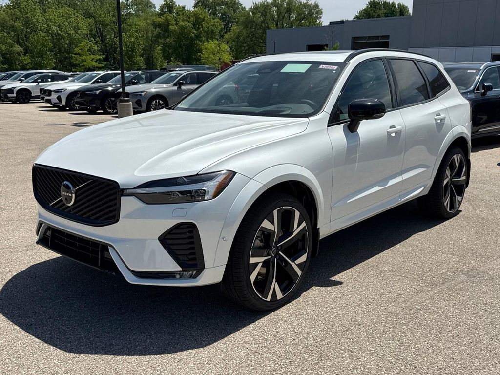 2026 Volvo XC60 B5 Ultra Dark AWD's photo