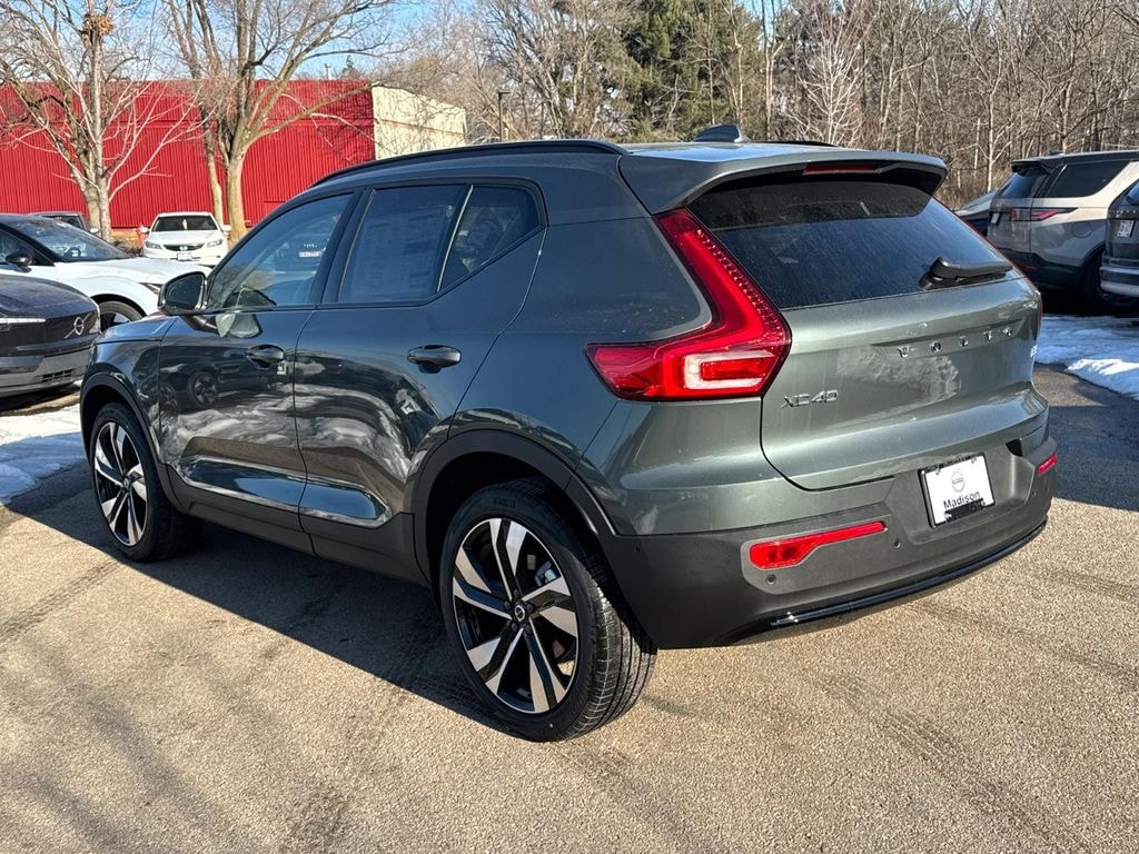 New 2026 Volvo XC40 B5 Ultra SUV