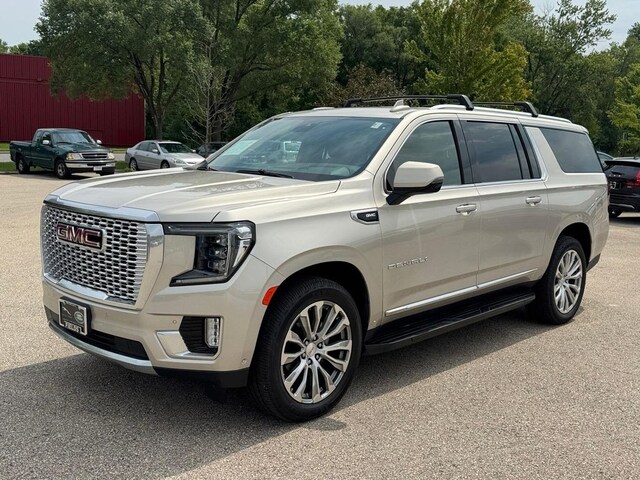 Used 2023 GMC Yukon XL Denali SUV for sale in Madison, WI