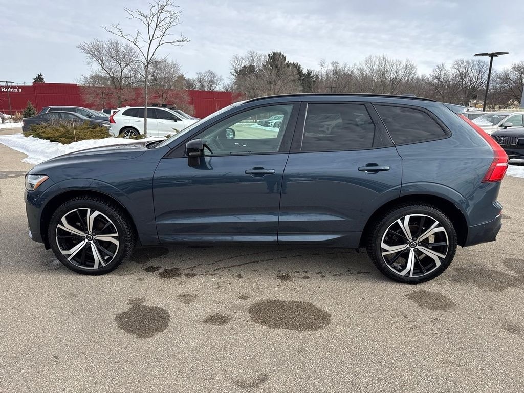 Used 2023 Volvo XC60 B5 AWD Ultimate Dark SUV