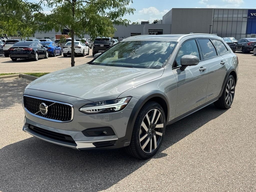 Certified 2025 Volvo V90 Cross Country B6 Ultra Wagon