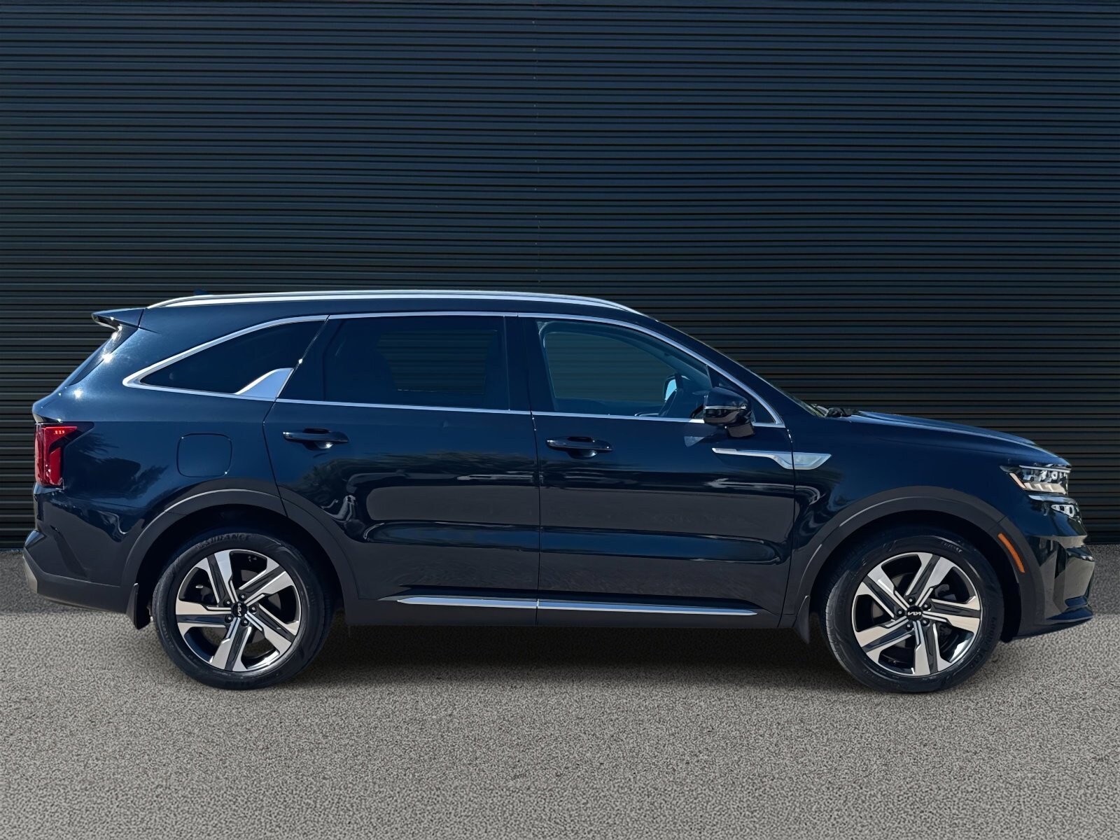 2022 Kia Sorento Plug-In Hybrid SX Prestige photo 2