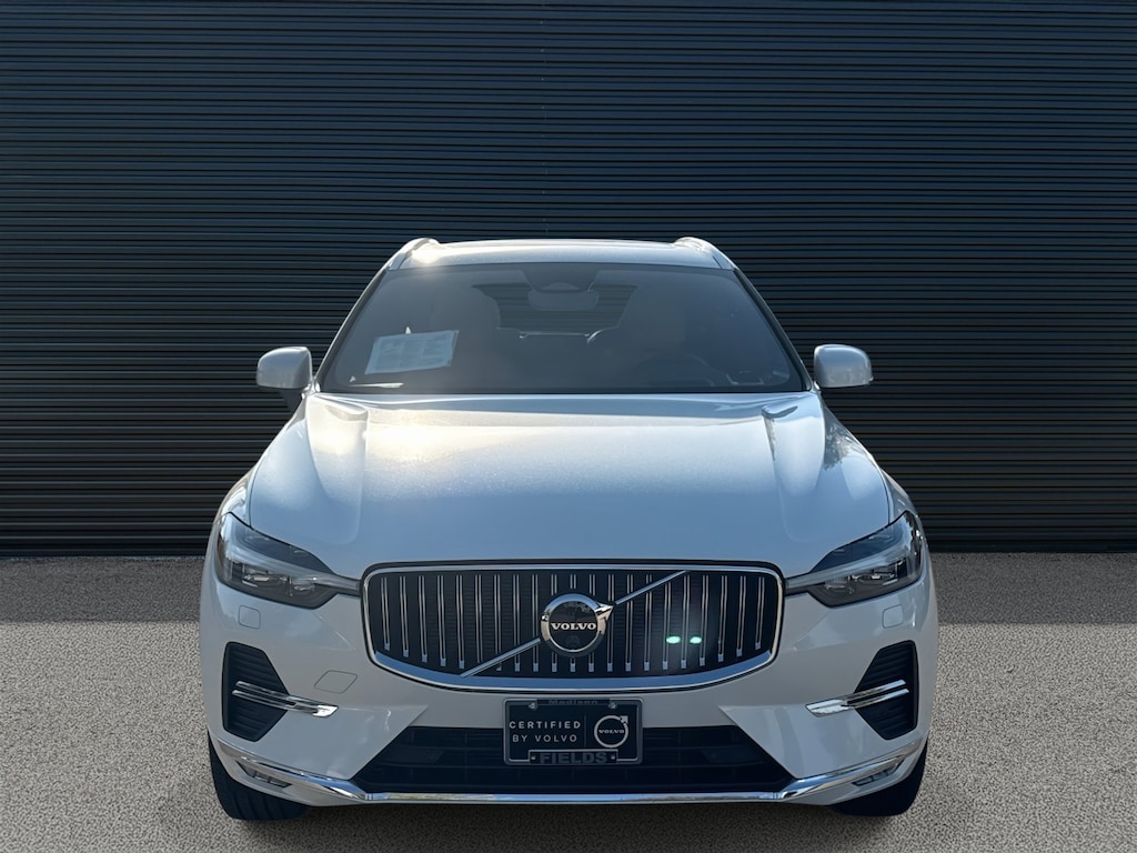 Certified 2023 Volvo XC60 B6 AWD Ultimate Bright SUV