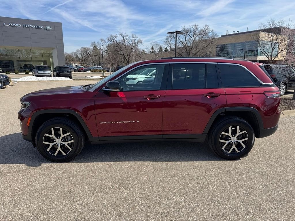 Used 2023 Jeep Grand Cherokee Limited SUV