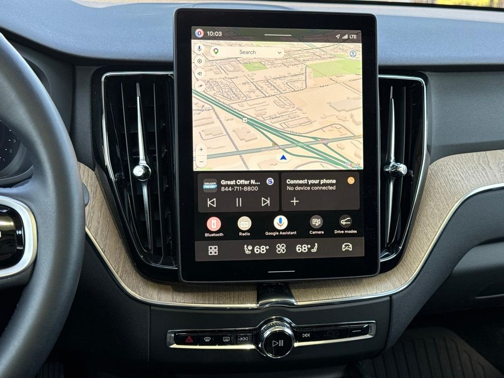 2026 Volvo XC60 Plus - Photo 13