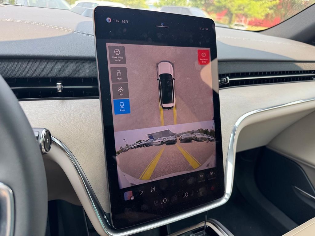 2025 Volvo EX90 Plus - Photo 19