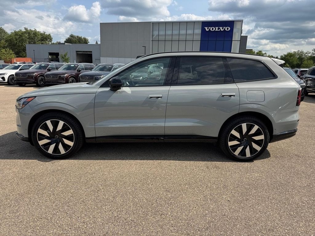 New 2025 Volvo EX90 Twin Motor Ultra 7-Seater SUV