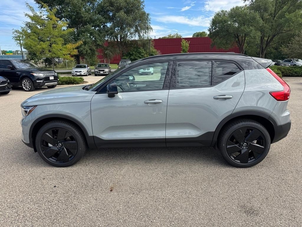 New 2026 Volvo XC40 B5 Ultra Black Edition SUV
