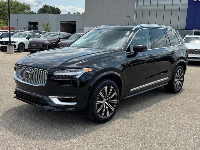 Used 2023 Volvo XC90 B6 AWD Plus 7-Seater SUV for sale in Madison, WI