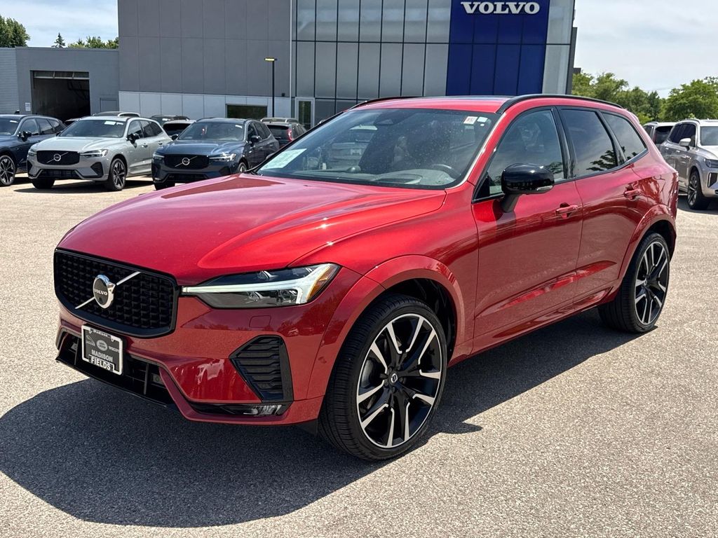 2023 Volvo XC60 B6 Ultimate Dark Theme AWD's photo