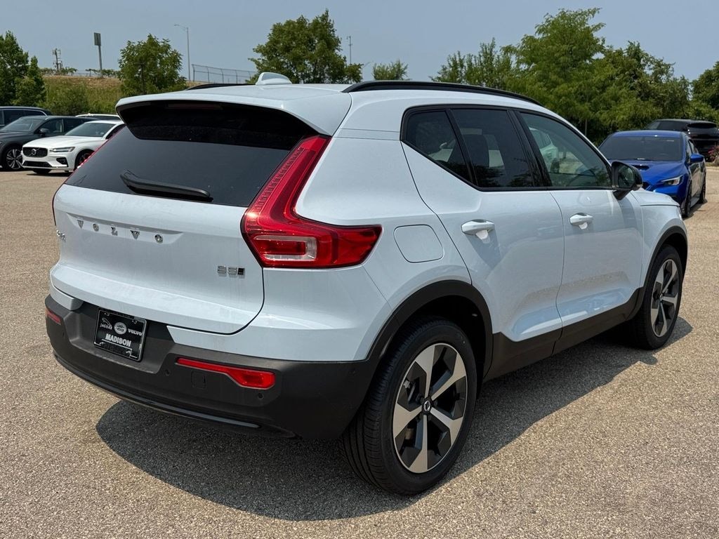 New 2026 Volvo XC40 B5 Plus SUV