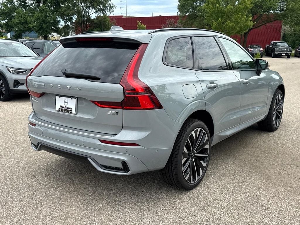 New 2026 Volvo XC60 B5 Ultra SUV