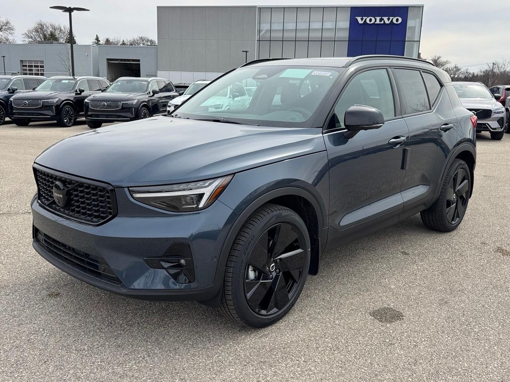 2026 Volvo XC40