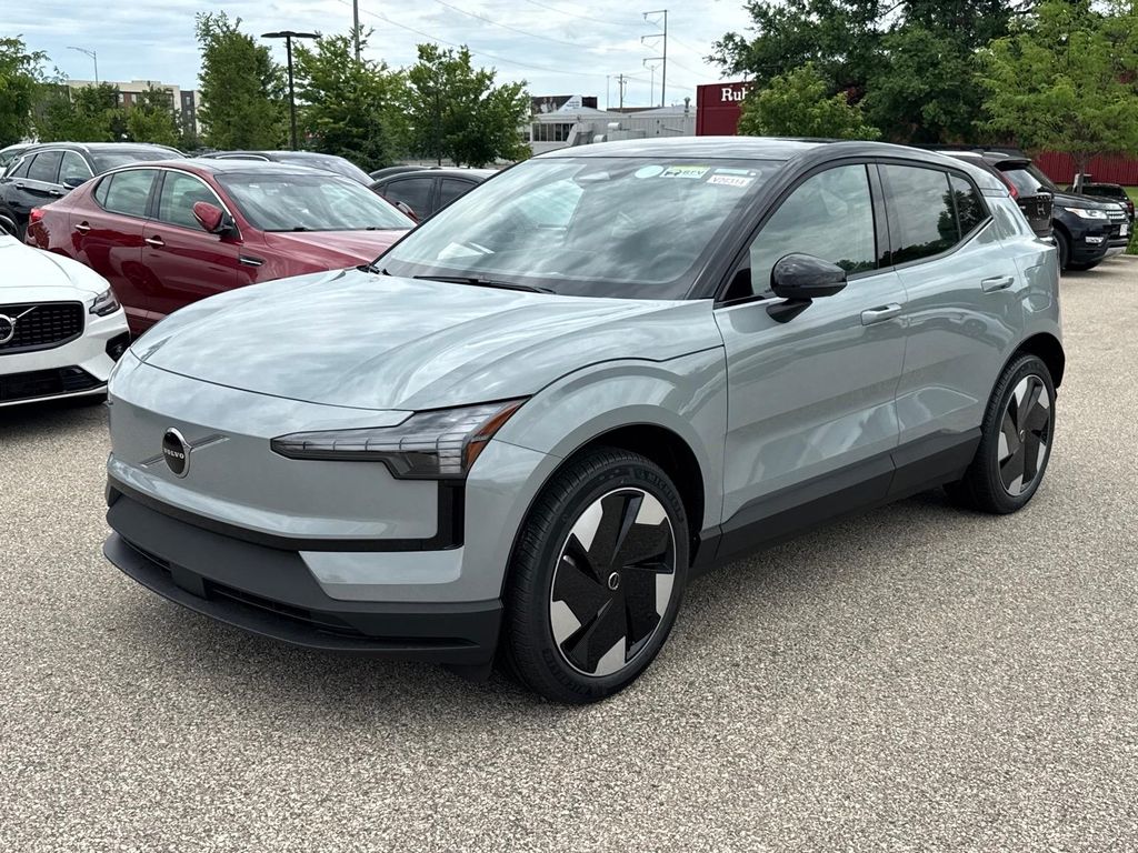 2026 Volvo EX30 Twin Motor Plus SUV