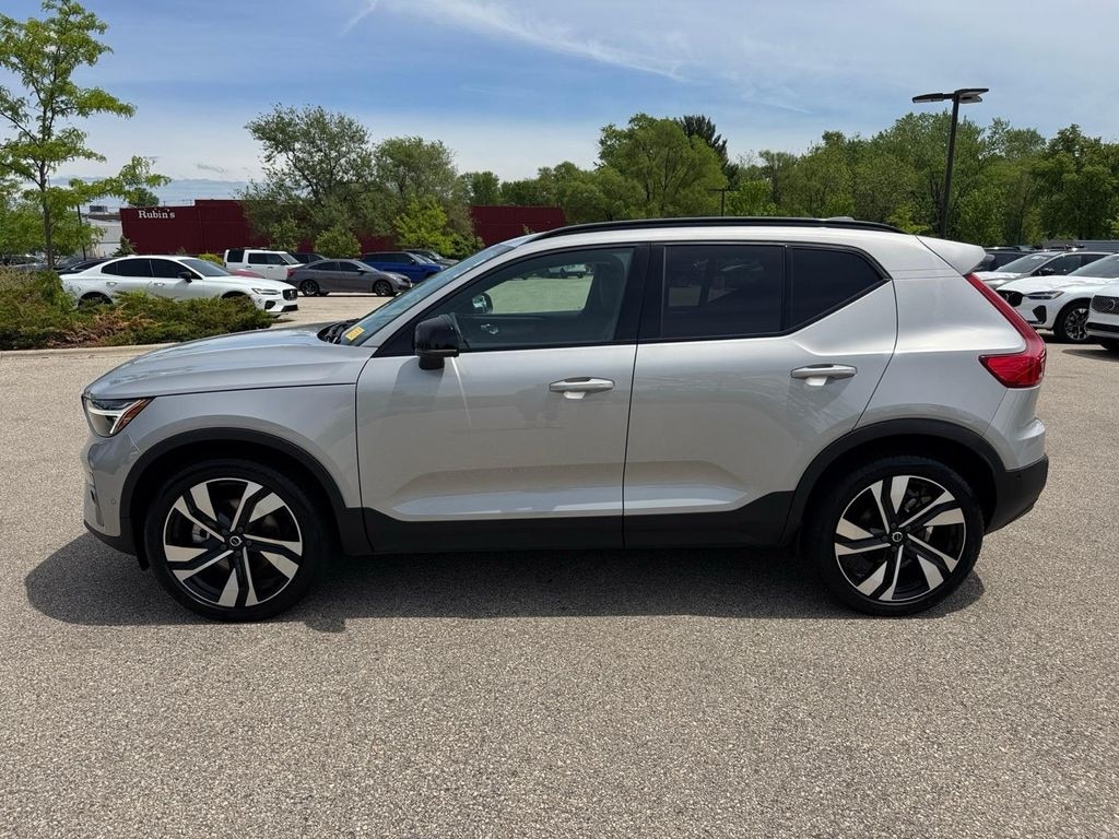 Certified 2023 Volvo XC40 B5 AWD Ultimate Dark SUV