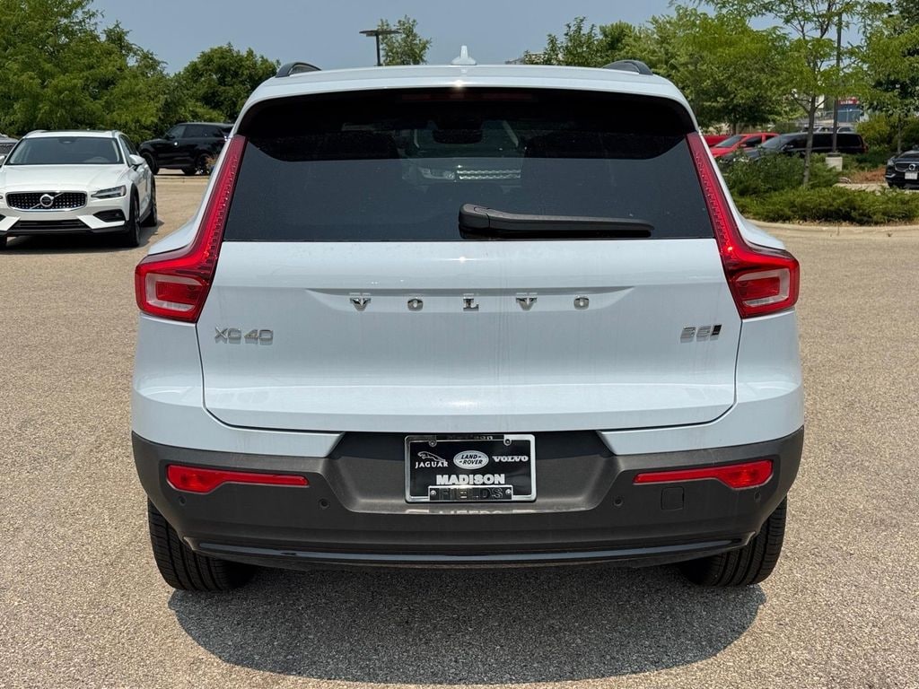 New 2026 Volvo XC40 B5 Plus SUV