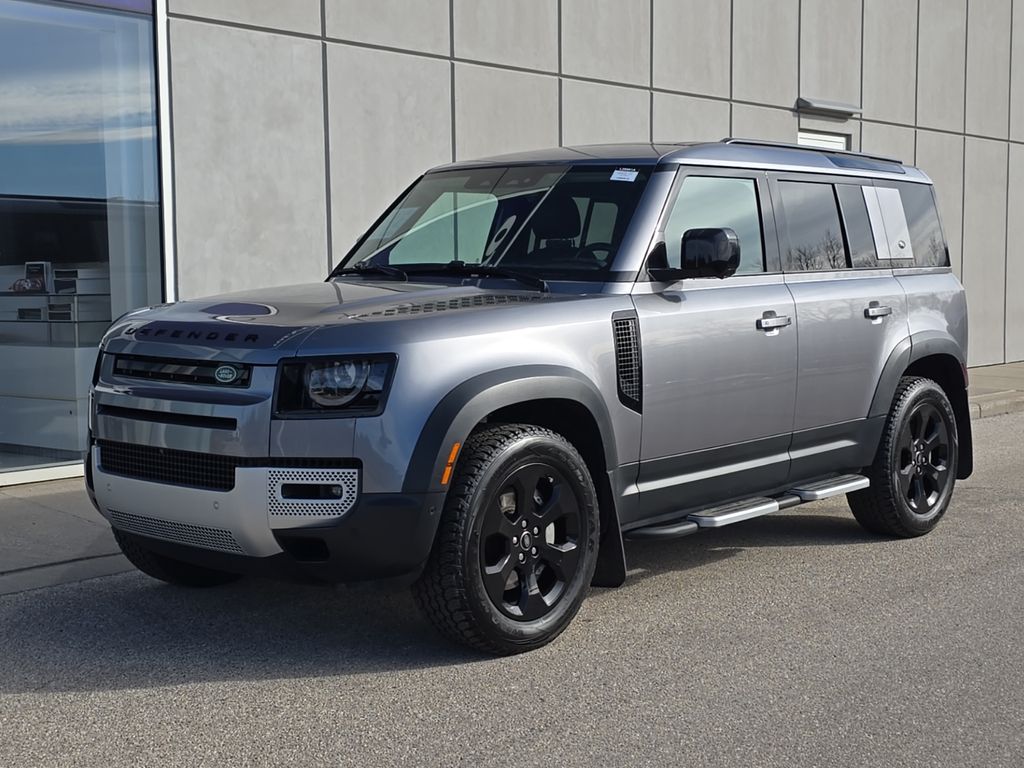 2023 Land Rover Defender SE's photo