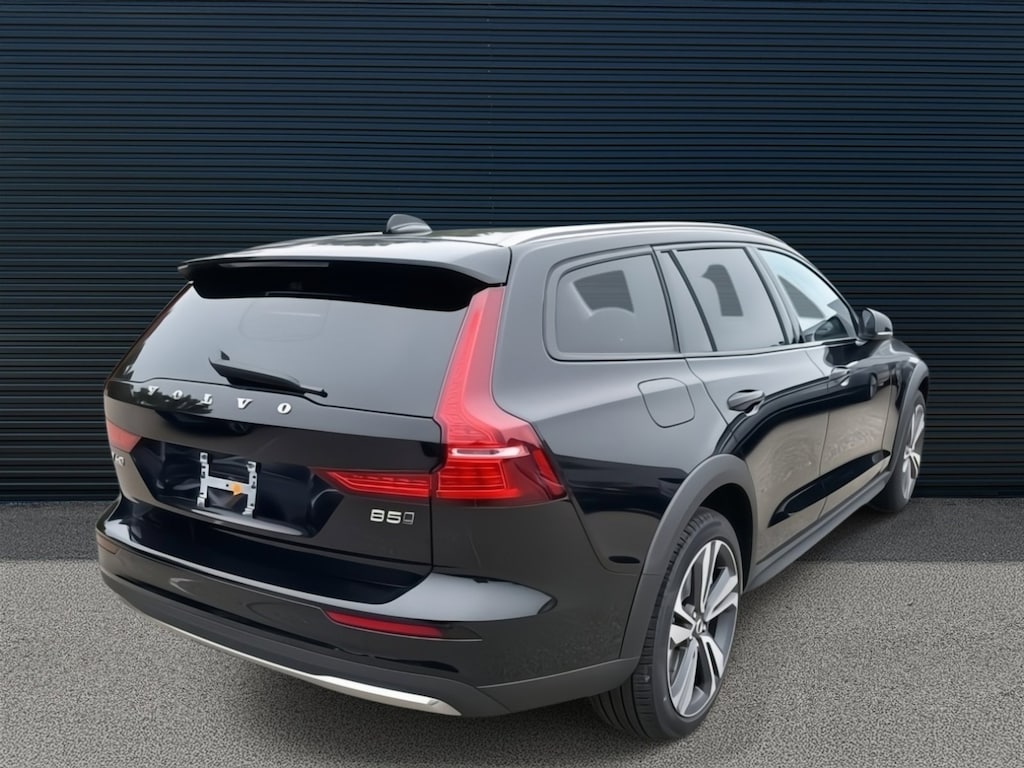 Certified 2026 Volvo V60 Cross Country B5 Plus Wagon