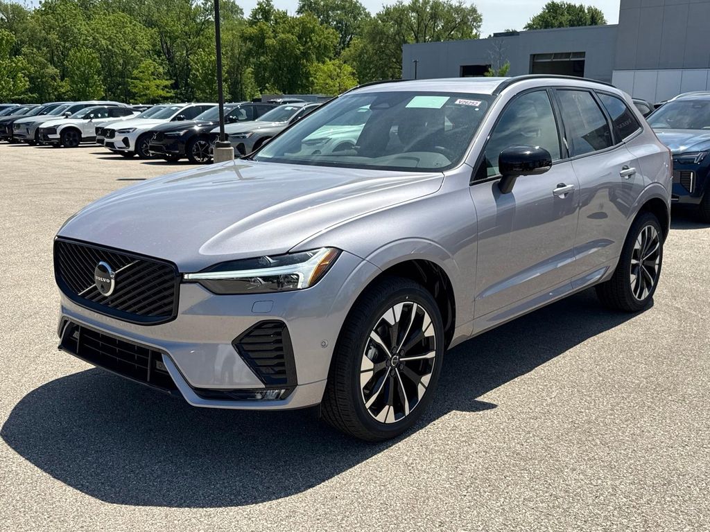 2026 Volvo XC60 B5 Plus Dark AWD's photo