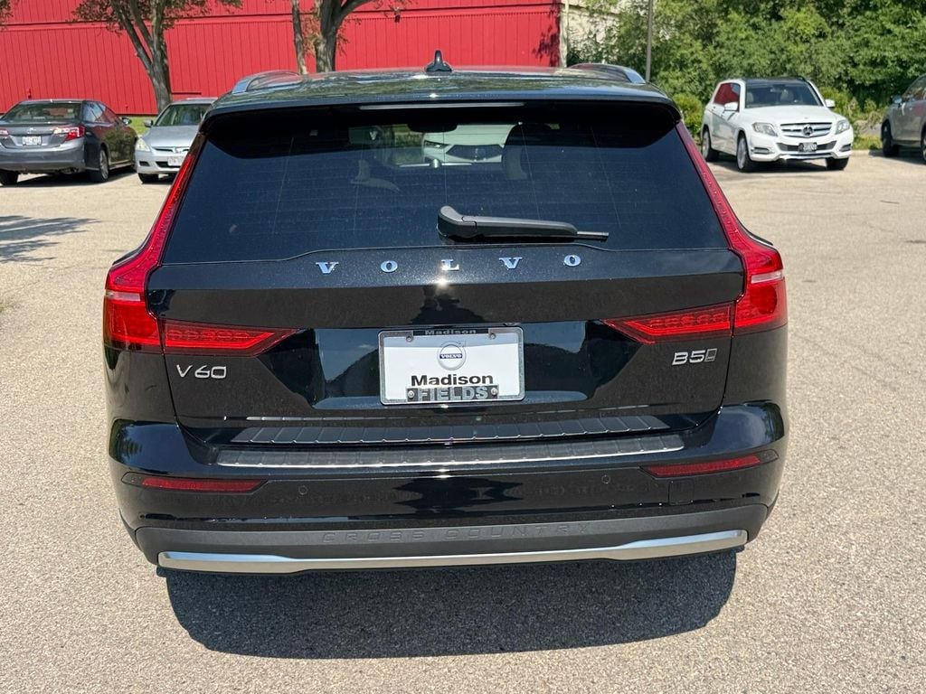New 2026 Volvo V60 Cross Country B5 Ultra Wagon