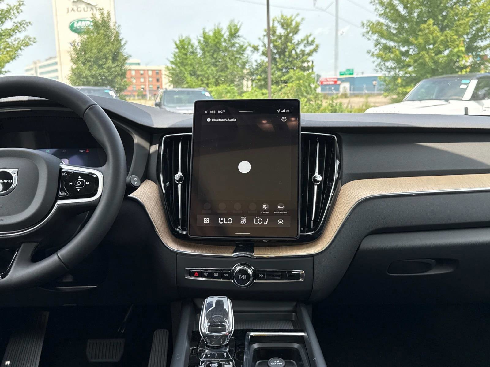 2026 Volvo XC60 Plus - Photo 13