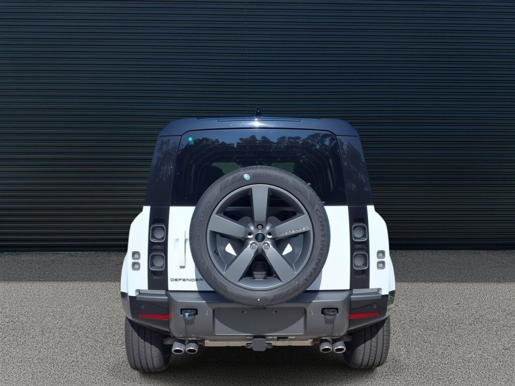 Used 2025 Land Rover Defender 110 V8 SUV