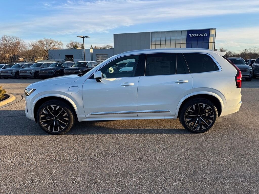 New 2026 Volvo XC90 plug-in hybrid T8 Plus 7-Seater SUV
