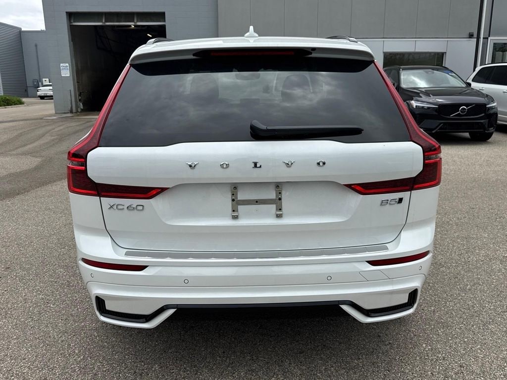 New 2026 Volvo XC60 B5 Plus SUV