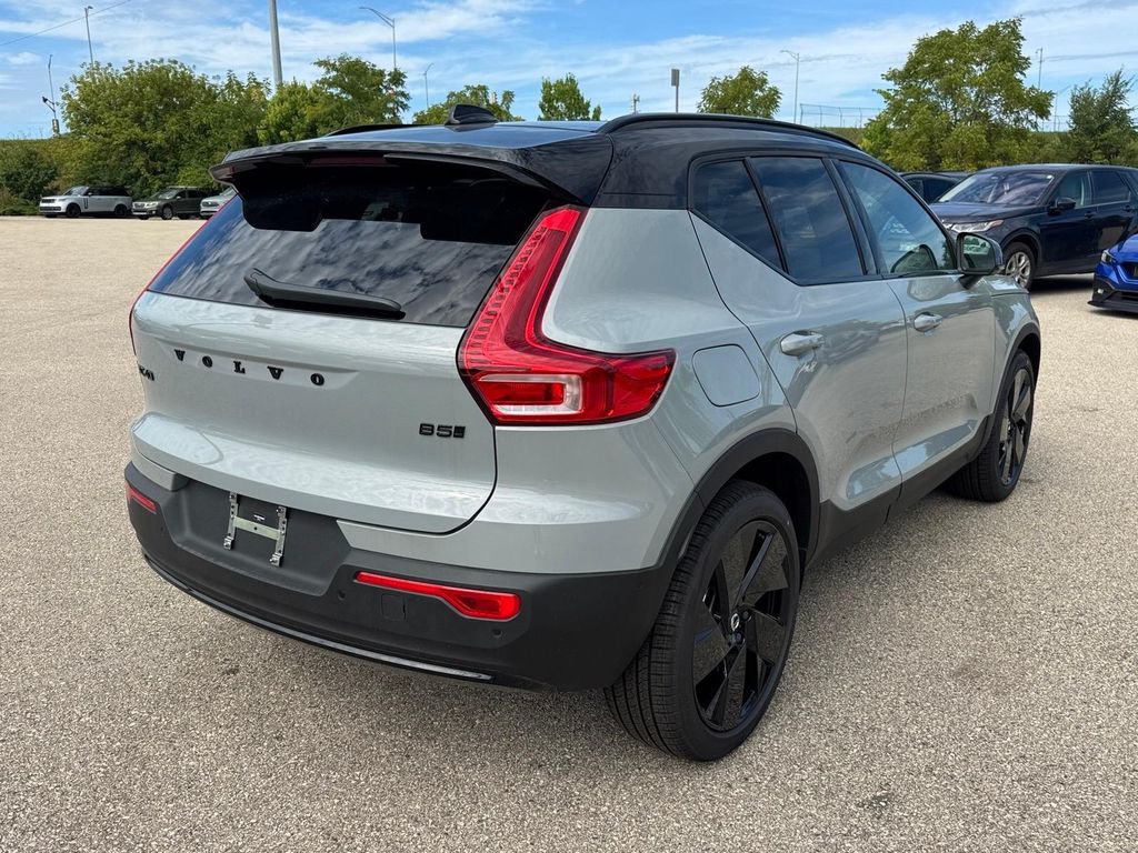 New 2026 Volvo XC40 B5 Ultra Black Edition SUV