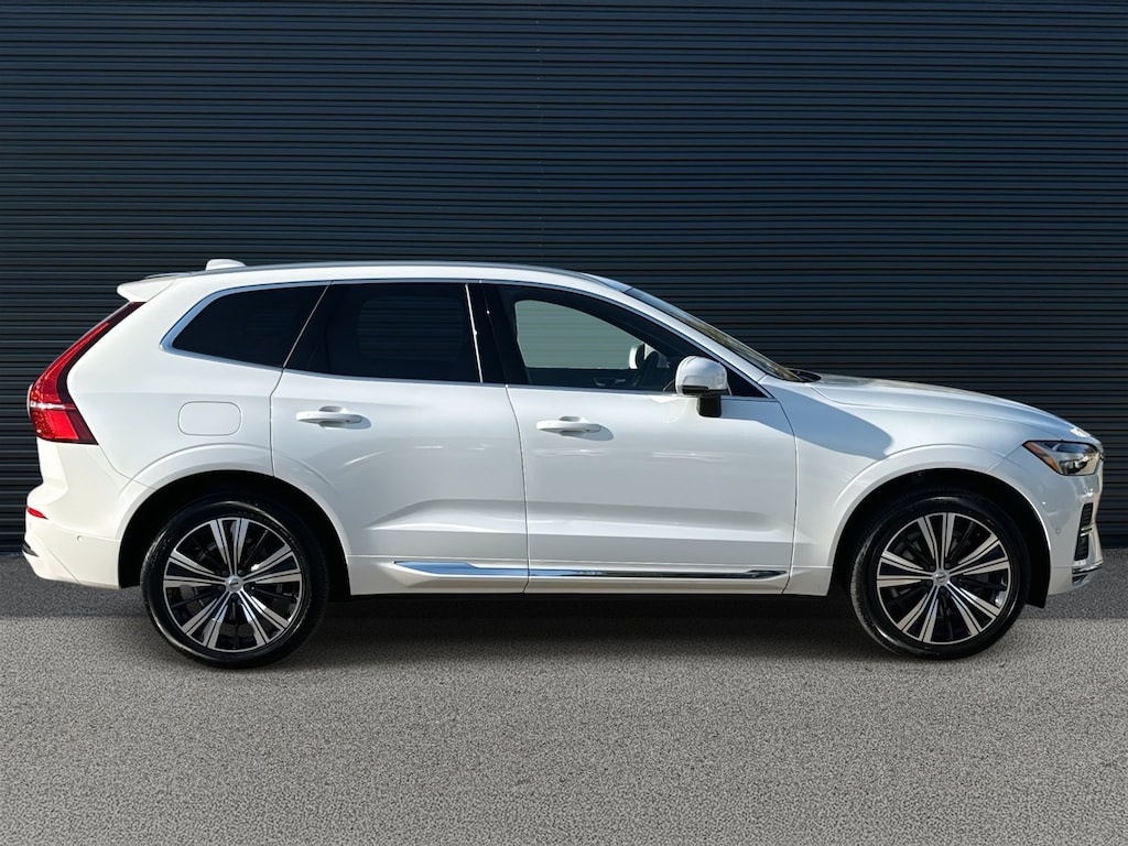 Certified 2023 Volvo XC60 B6 AWD Ultimate Bright SUV