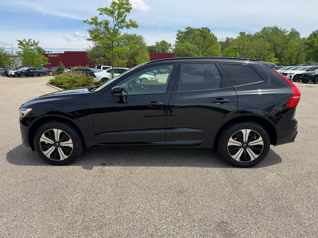 Certified 2025 Volvo XC60 plug-in hybrid T8 Plus SUV