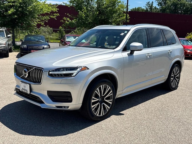 Used 2020 Volvo XC90 T6 Momentum 7 Passenger SUV for sale in Madison, WI