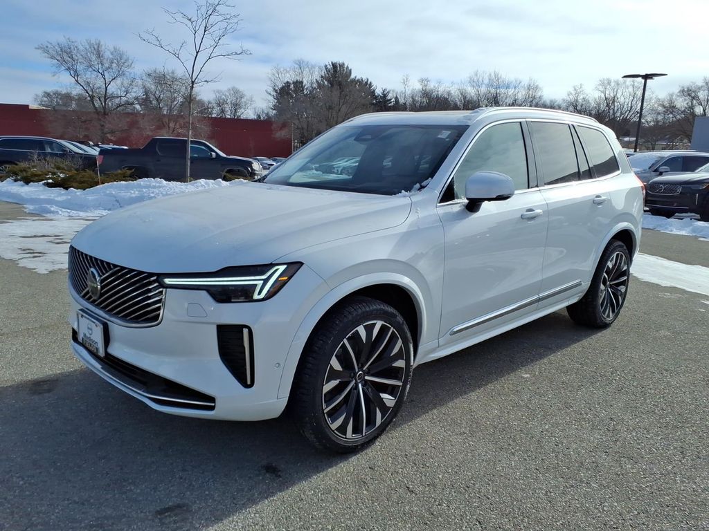 2026 Volvo XC90 B6 Ultra 7-Passenger AWD