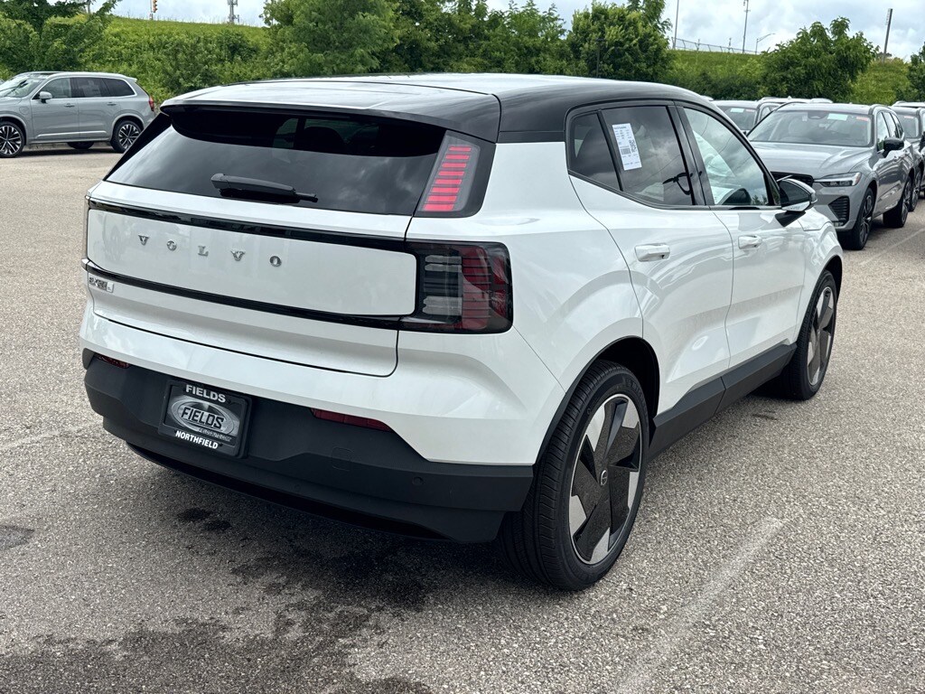 2025 Volvo EX30 Plus photo 3
