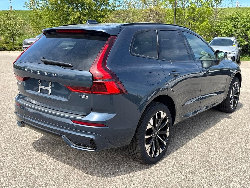 New 2026 Volvo XC60 plug-in hybrid T8 Plus SUV