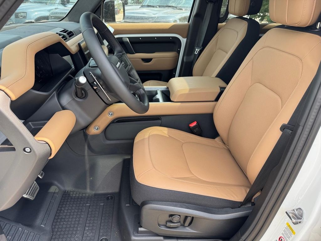 2025 Land Rover Defender V8 - Photo 7