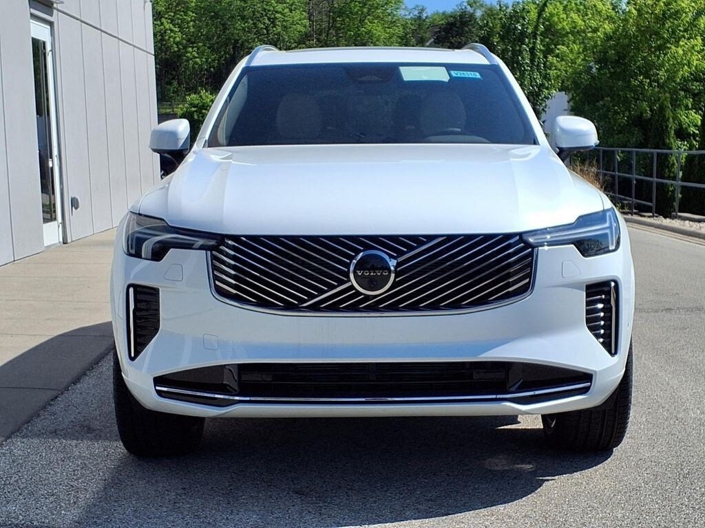 New 2026 Volvo XC90 B6 Plus 7-Seater SUV