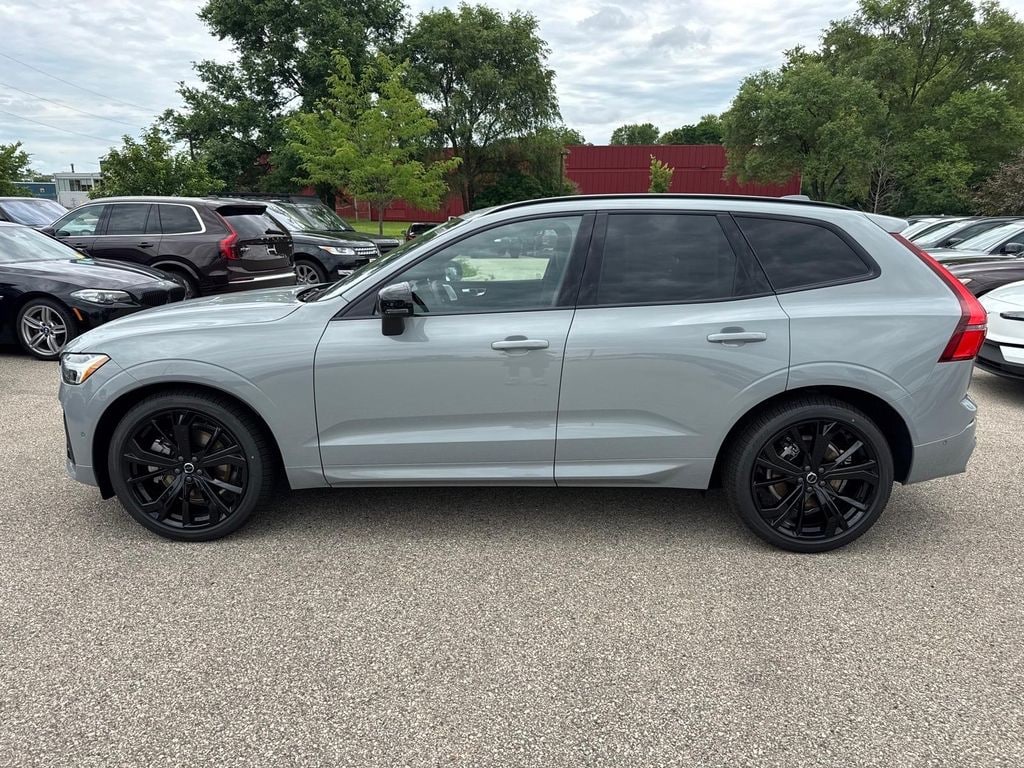 New 2026 Volvo XC60 B5 Ultra Black Edition SUV