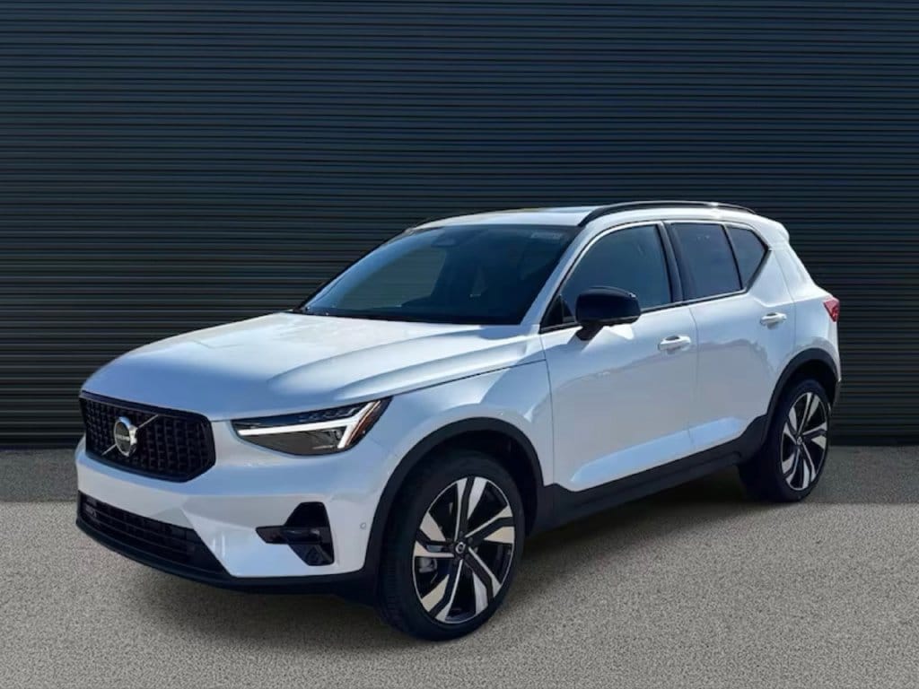 2026 Volvo XC40
