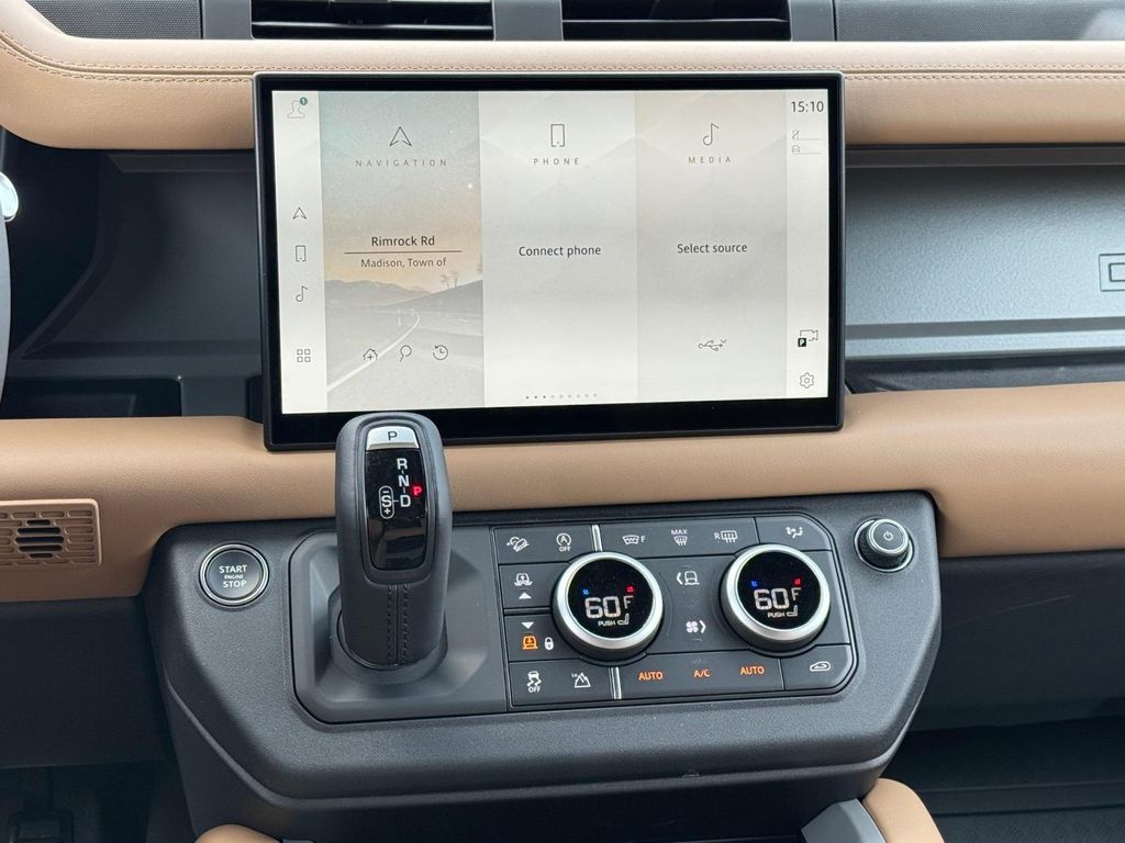 2025 Land Rover Defender V8 - Photo 12