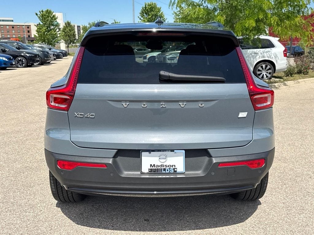 Used 2023 Volvo XC40 Recharge Pure Electric Plus SUV