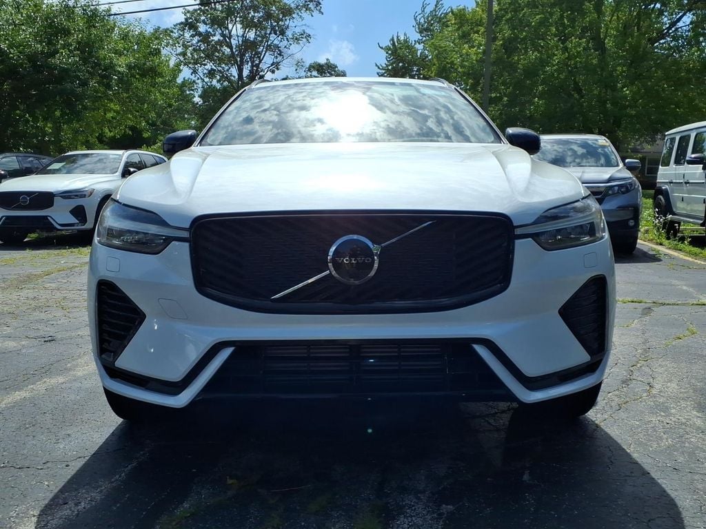 New 2026 Volvo XC60 plug-in hybrid T8 Plus SUV