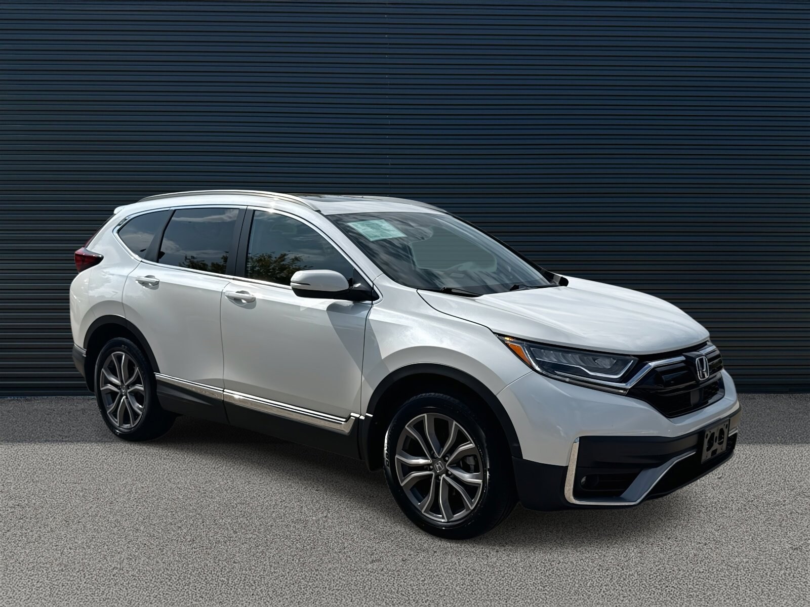2020 Honda CR-V Touring photo 3