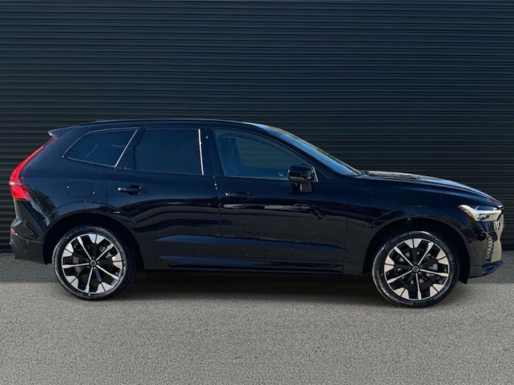 New 2026 Volvo XC60 B5 Plus SUV