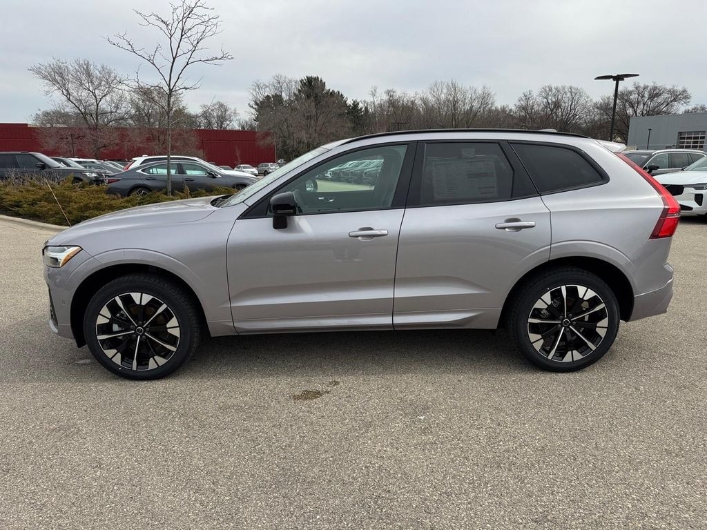 New 2026 Volvo XC60 B5 Plus SUV