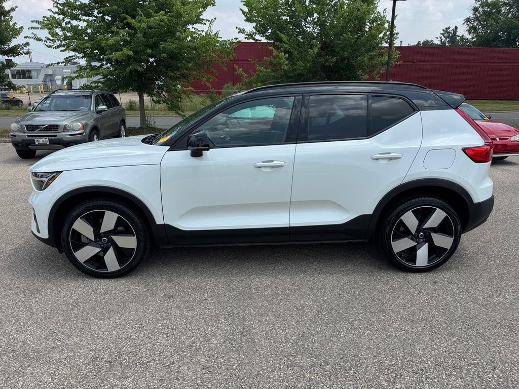 Used 2023 Volvo XC40 Ultimate with VIN YV4ED3UM2P2019783 for sale in Madison, WI