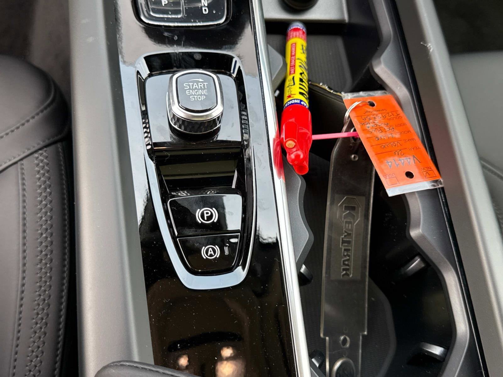 2026 Volvo XC60 Plus - Photo 25